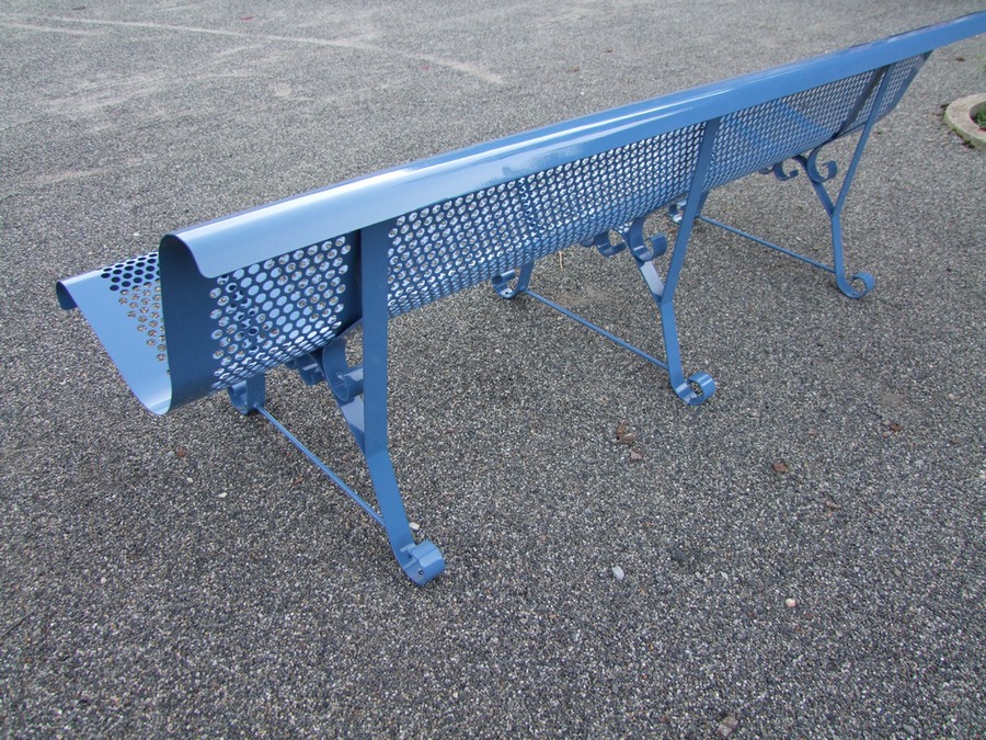 Banc en tôle perforée Buffalo 3 pieds Ral 5007 Bleu brillant